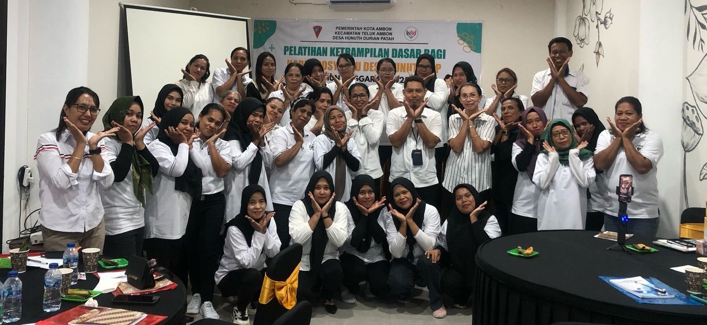 Pelatihan Ketrampilan Dasar Kader Posyandu di Desa Hunuth